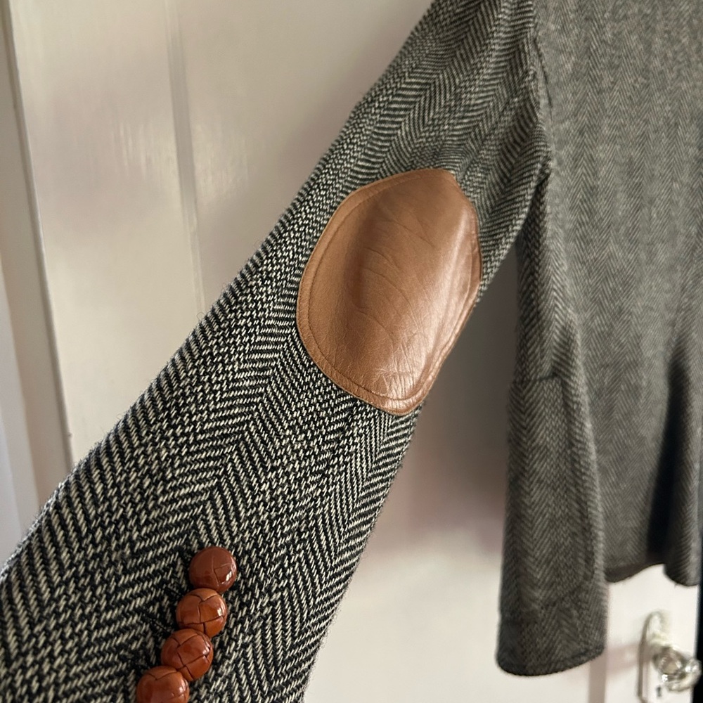 Smythe Grey Tweed Women's Blazer - Picture 6 of 9